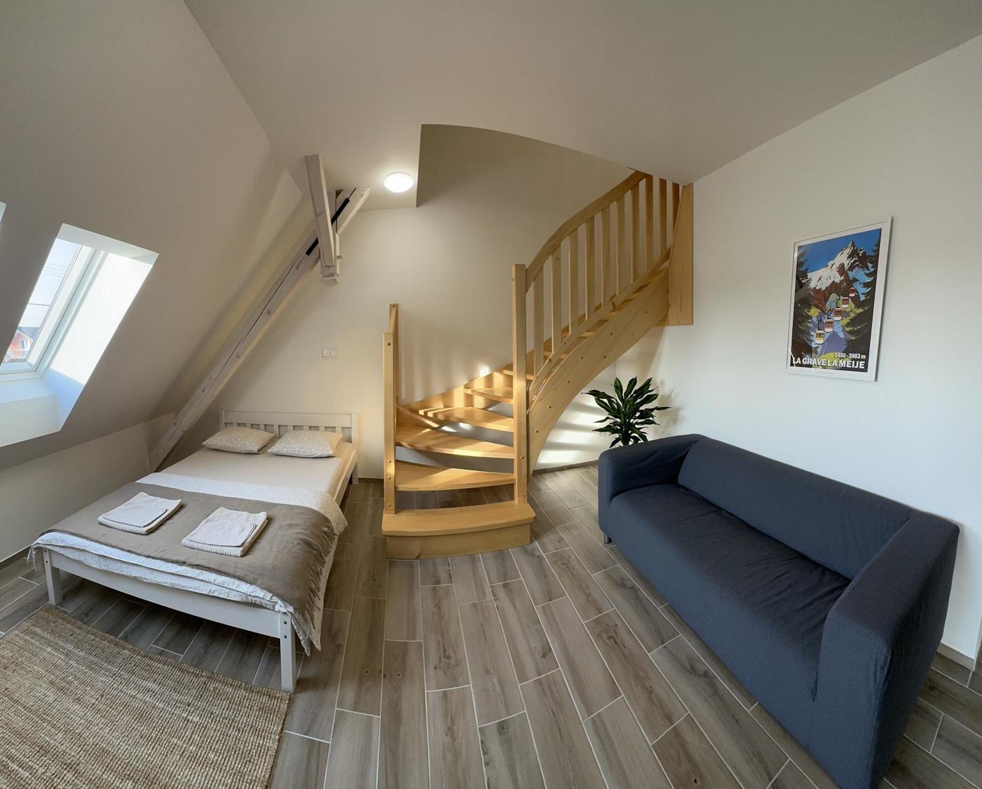 Apartmany Monastery Suites Zirec Dvur Králové nad Labem Exterior foto